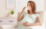 Bà Bầu Có Nên Uống Sữa Lạnh Không? Tác Hại Cần Tránh